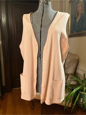 Women's Peach Button-Front Storage Vest with Pockets